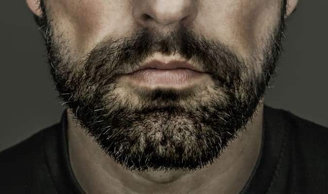 Trous dans la barbe : les 5 astuces pour y remédier - GBC-Barbier ...